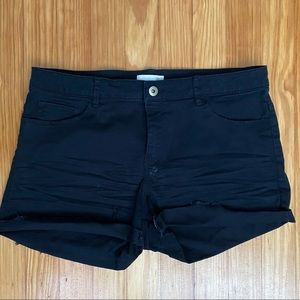 H&M Shorts in Black, size 10